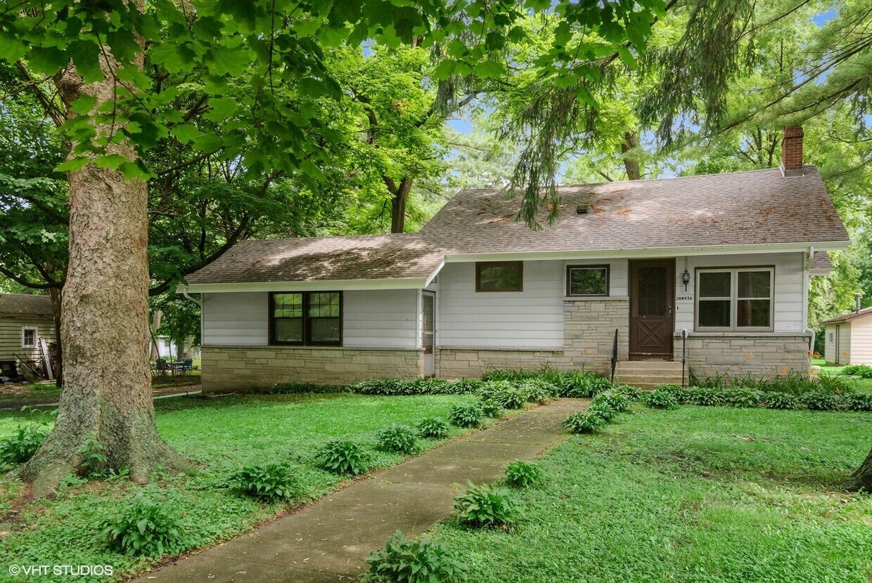Primary Photo - 28W456 Batavia Rd