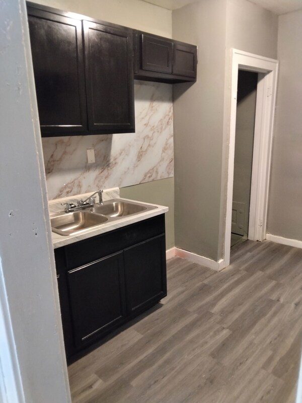 Foto del edificio - 19265 Riopelle St