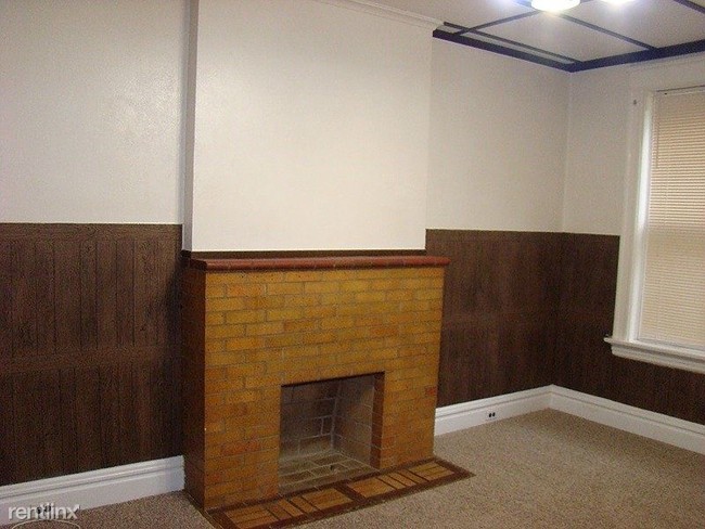 Building Photo - 1 br, 1 bath Apartment - 6327 Vermont Avenue
