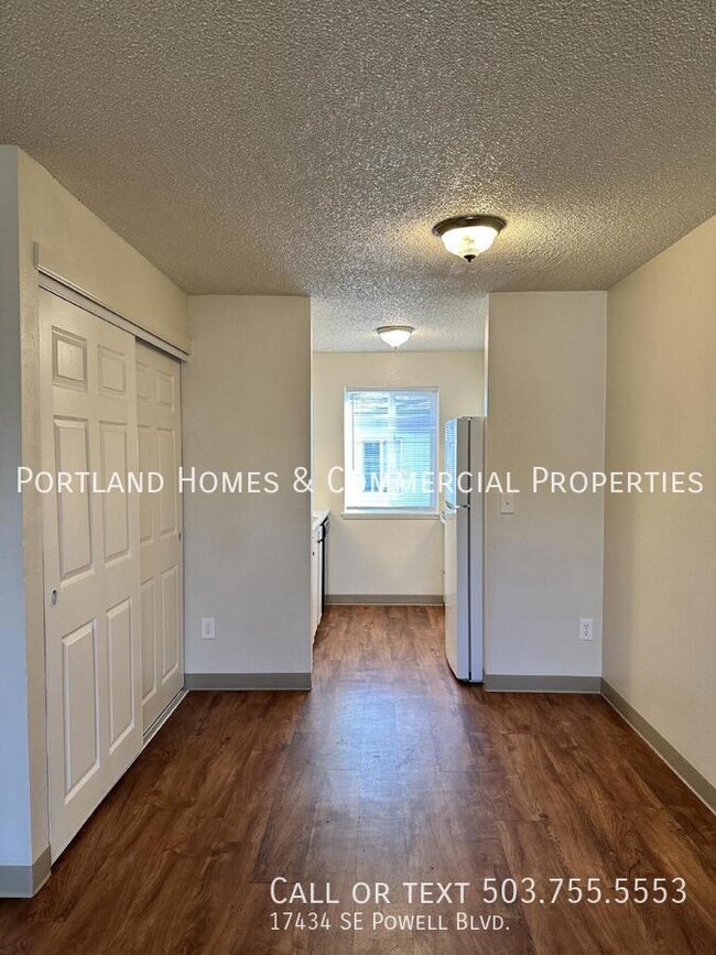 Building Photo - 2 - Bedroom Apartment, Upstairs, Near Tran...