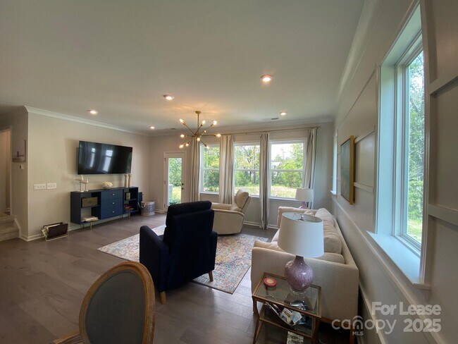 Foto del edificio - 541 Madison Falls Ct