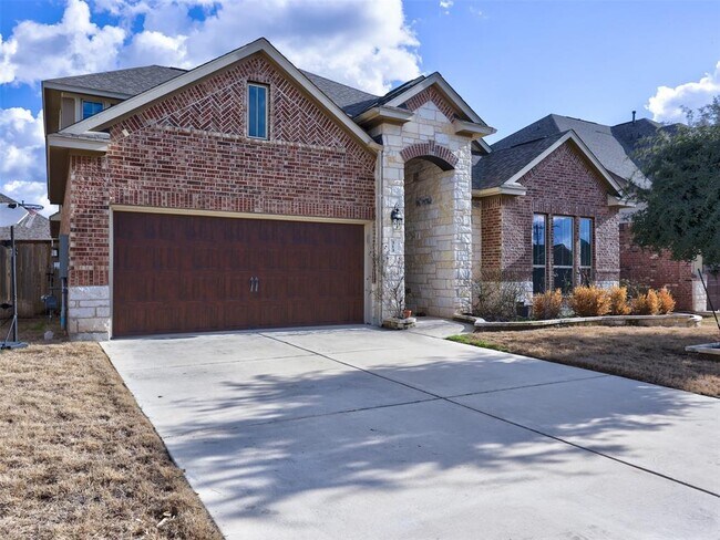 Foto del edificio - 313 Cross Timbers Dr