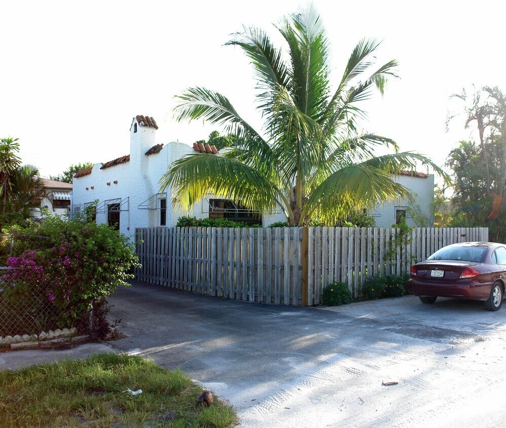 Primary Photo - 309 SW 20th St