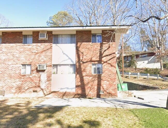 Building Photo - 203 Valley View Ave