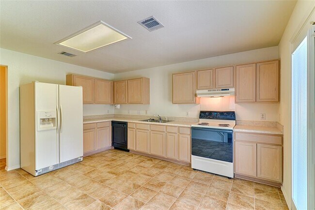 Foto del edificio - 6433 Tara Dr