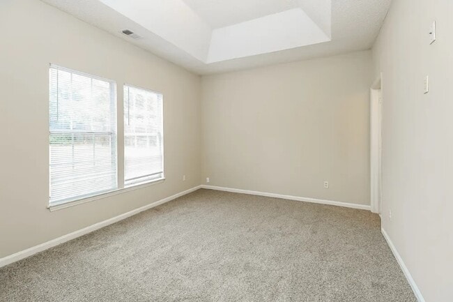 Building Photo - 1101 Gretna Green Dr