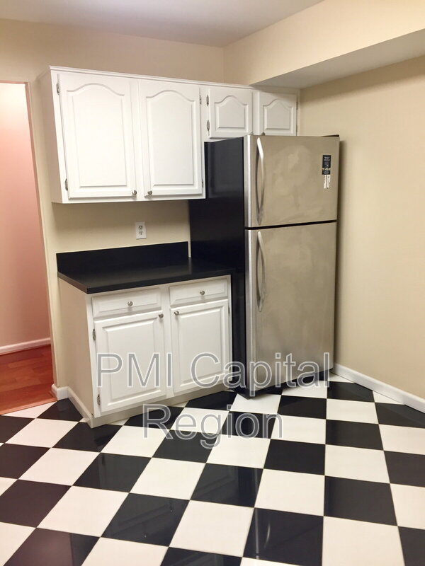 Foto del edificio - 5805 Edson Ln