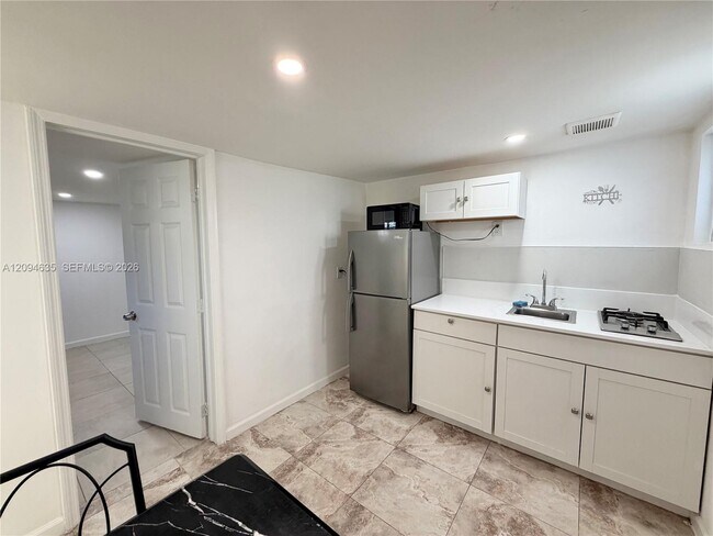 Building Photo - 12435 SW 42nd St