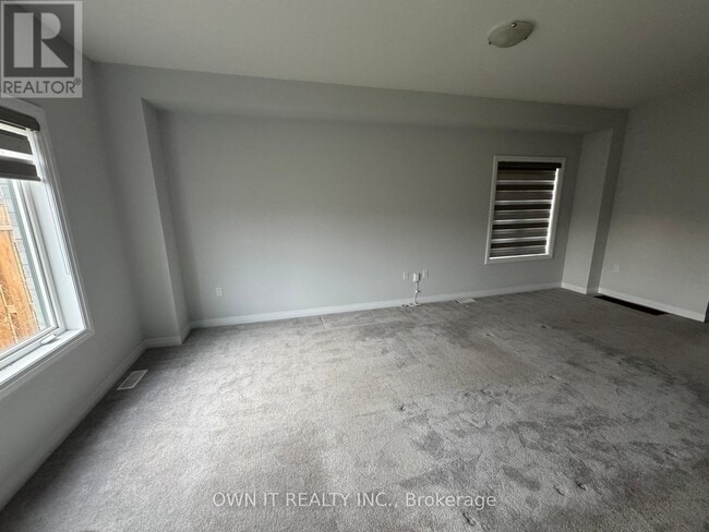 Building Photo - 520 Grey St