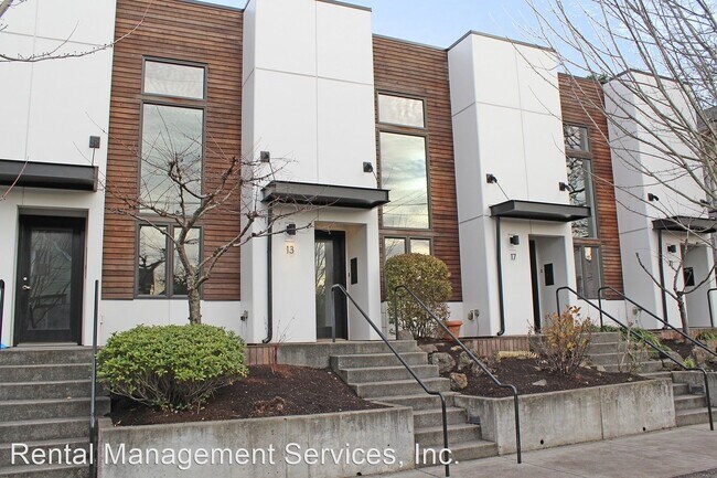 Building Photo - 2 br, 2 bath House - 13 NE Wygant Street