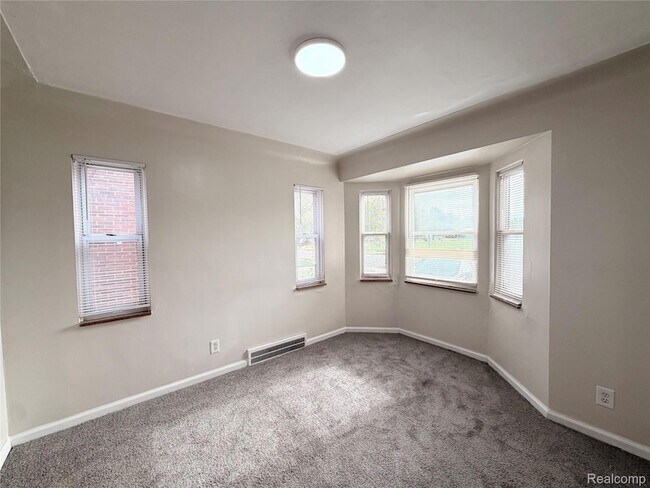 Foto del edificio - 10521 McKinney St