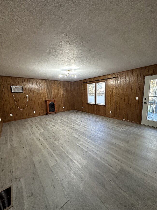 Building Photo - 32 Gertrude Ave