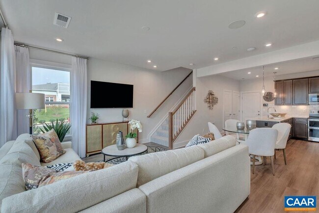 Foto del edificio - 816 Wesley Ln