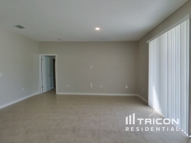 Building Photo - 180 Bella Verano Way