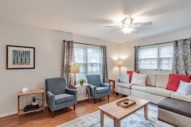 Building Photo - 413 Coventry Way