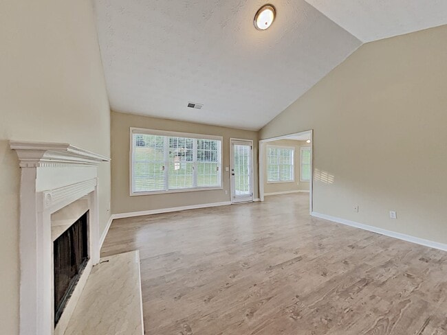 Building Photo - 7925 Paddocks Mill Dr