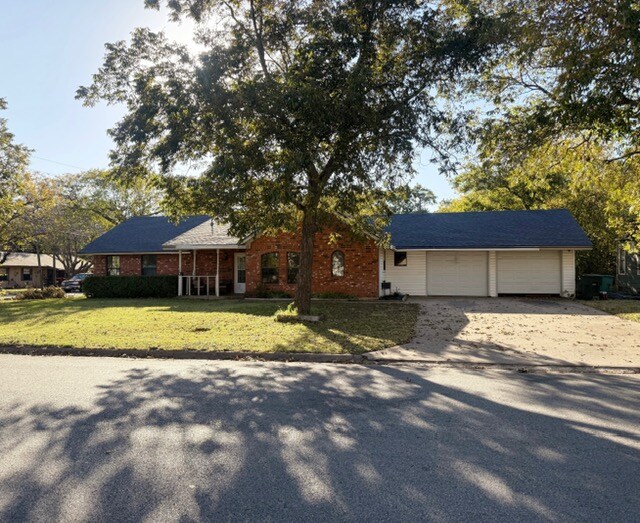 Foto del edificio - 1106 N Harrison Ave