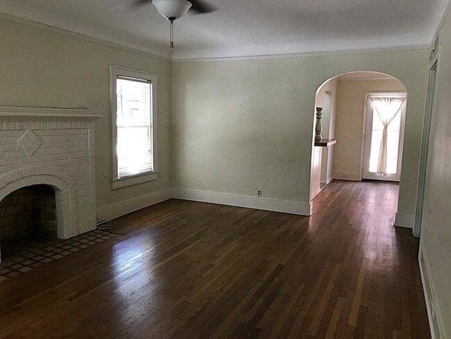 Building Photo - 1602 Castle Ct