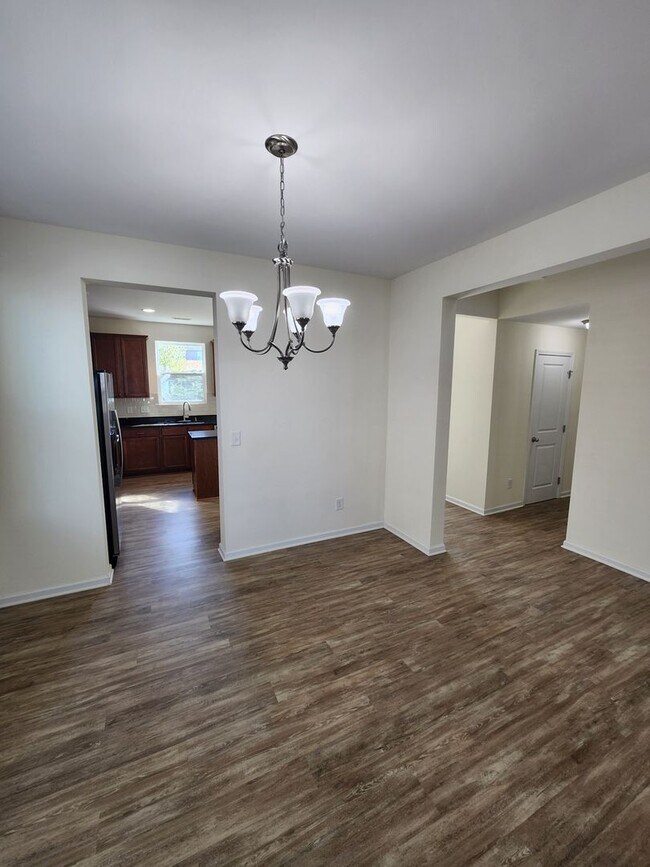 Foto del edificio - 1205 Willowcrest Rd
