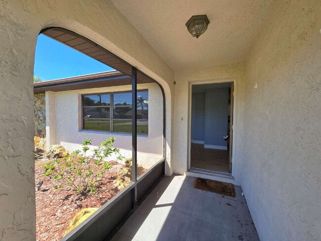 Building Photo - 27050 Pelotas Dr