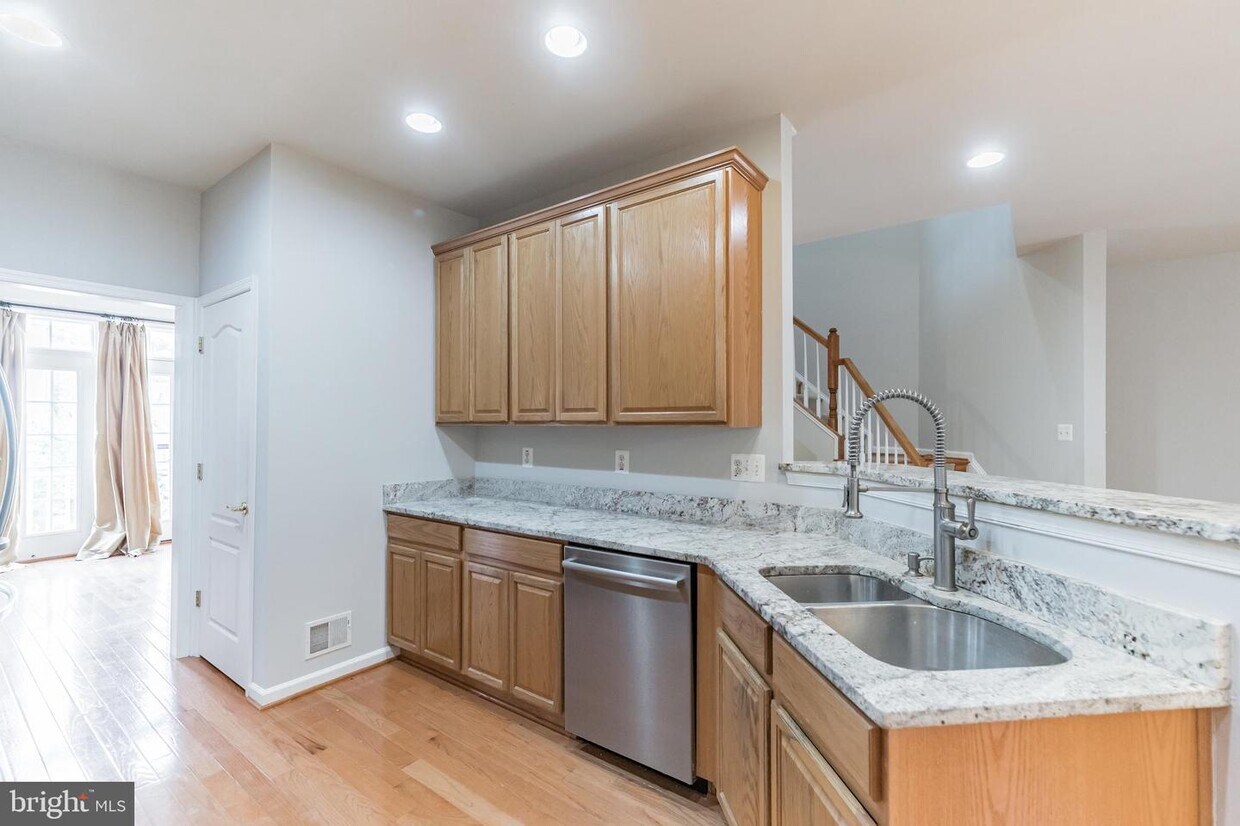 Foto principal - 12589 Royal Wolf Pl