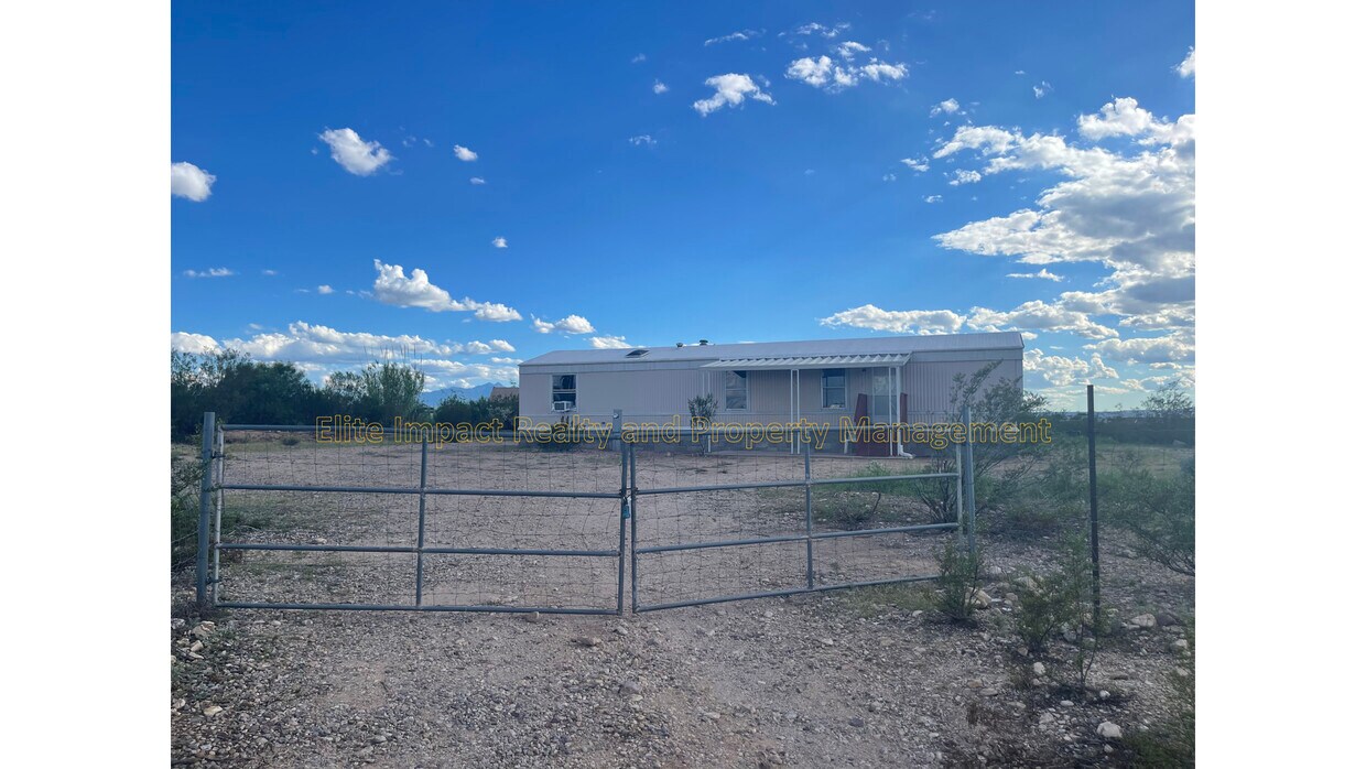 Tucson, 
                        , –