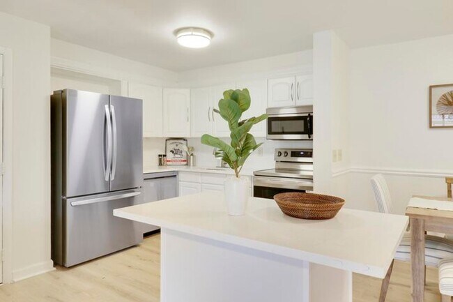 Foto del edificio - 1107 Duncan Cir