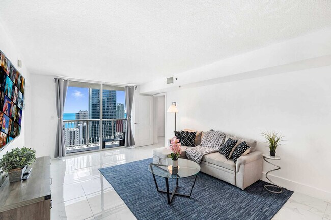 Foto del edificio - 1200 Brickell Bay Dr