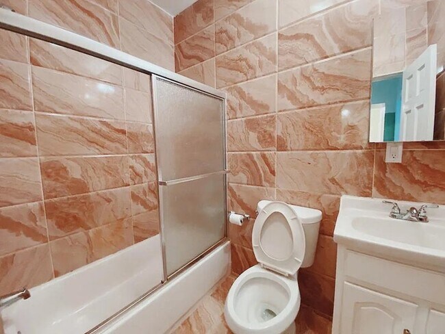 Foto del edificio - Nice room in a good neighborhood
