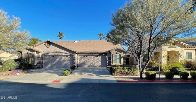 Foto del edificio - 2250 E Deer Valley Dr