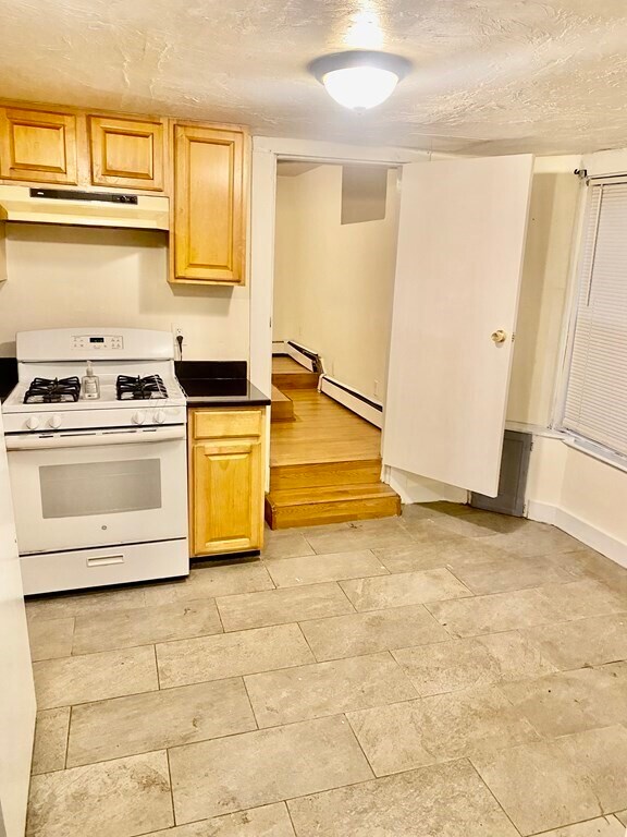 Foto del edificio - 23 Echo Grove Ave