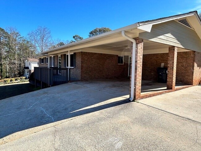 Building Photo - 4642 Elmherst Dr
