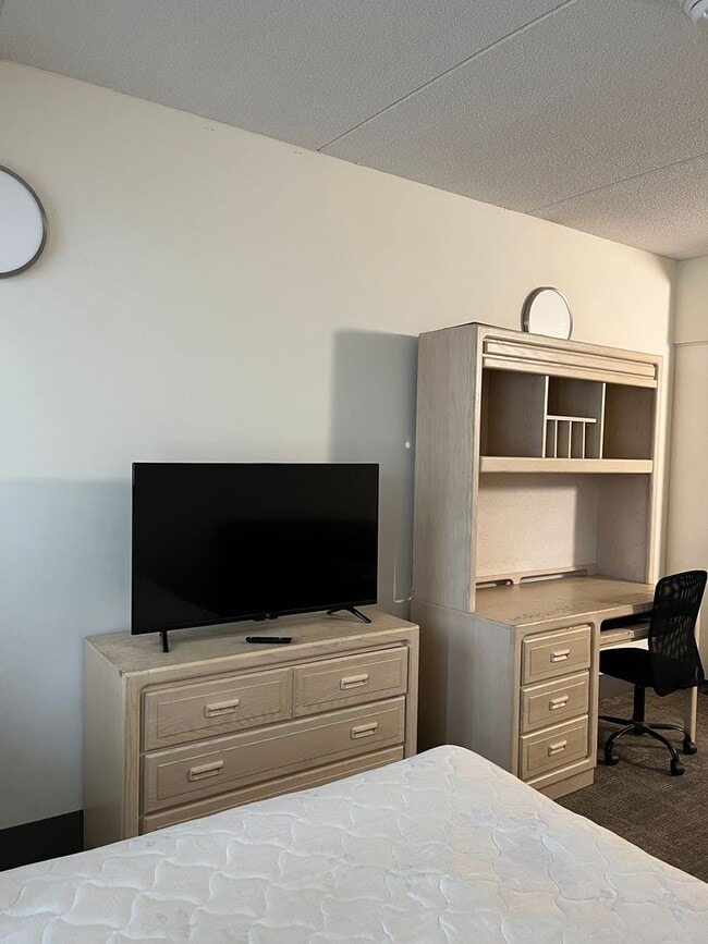Interior Photo - 407 College Ave — Collegetown’s Best-Kept Secret