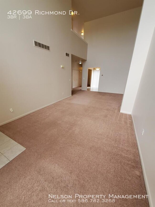 Building Photo - 42699 Richmond Dr
