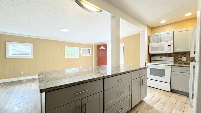 Foto del edificio - 170 Kingston Ave