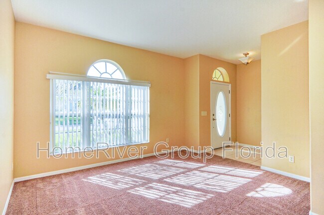 Building Photo - 11420 Village Brook Dr