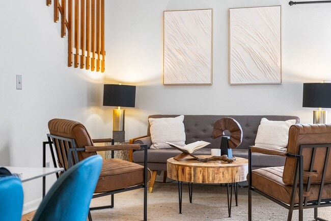 Building Photo - Bright and Spacious 2-Bedroom Condo + Loft...