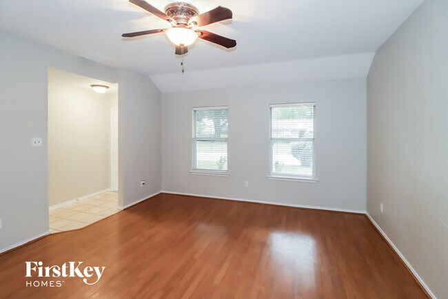 Building Photo - 3717 Biscay Dr