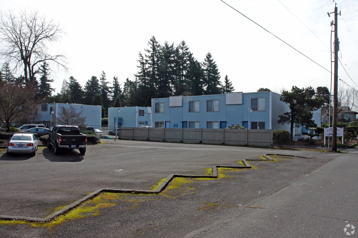 Building Photo - Tall Trees Townhouses