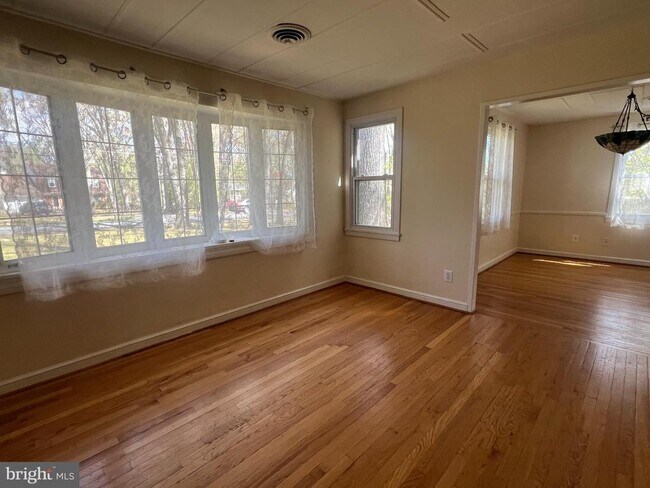 Foto del edificio - 4112 Elizabeth Ln