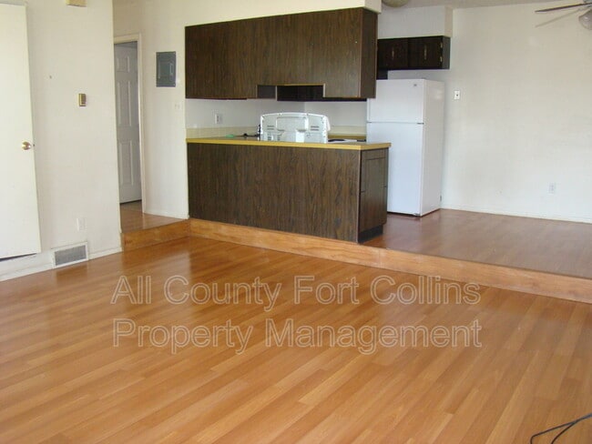 Building Photo - 1719 Larch St