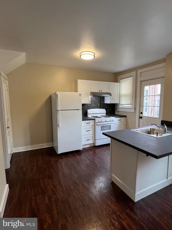 Foto del edificio - 143 Old Dorwart St