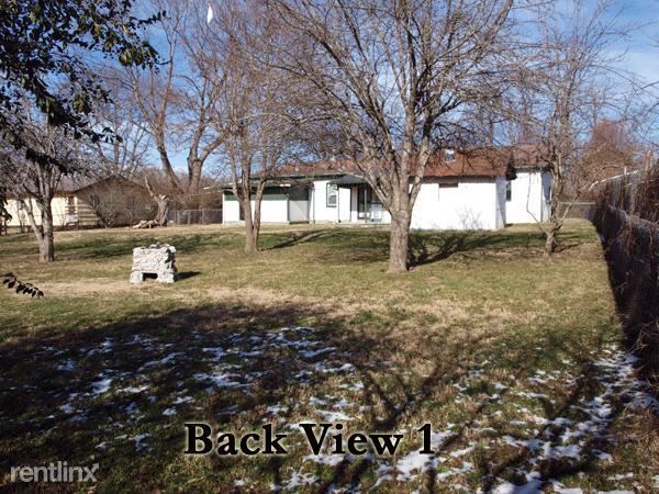 Building Photo - 813 Clay Ave