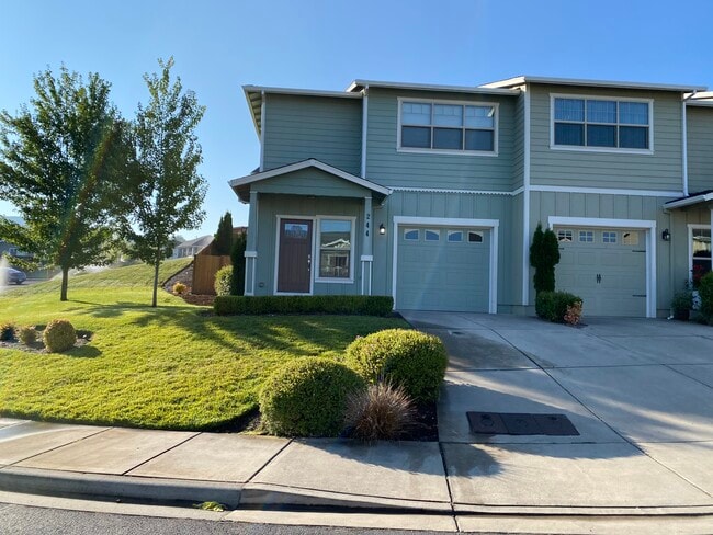 Building Photo - 244 Dunthorpe Dr