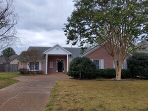 Building Photo - 647 S Sanga Rd