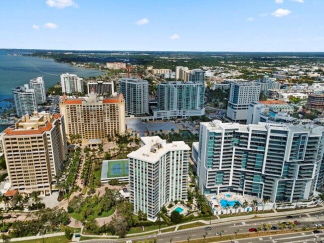 Foto del edificio - 1111 N Gulfstream Ave