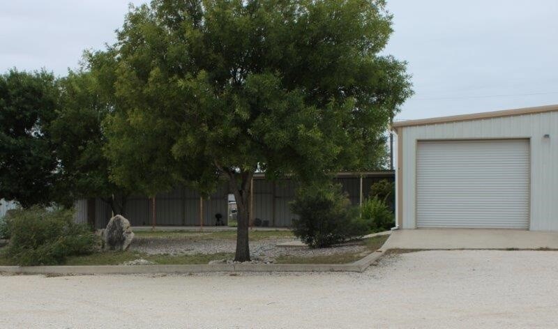 Primary Photo - 266 Bayview Dr