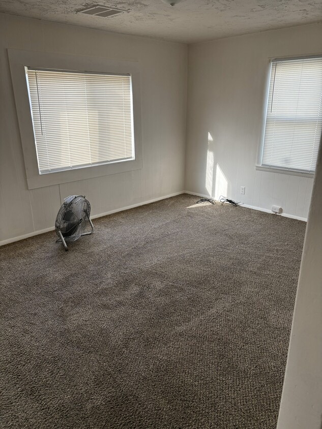 Foto del edificio - 3333 Norton Ave