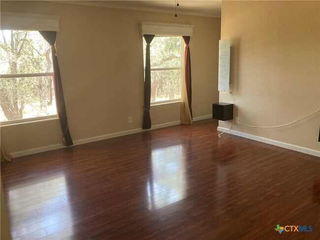 Foto del edificio - 800 Thurman Rd