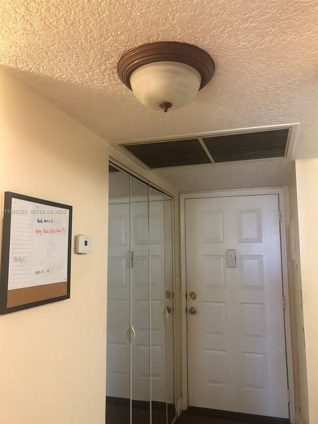 Foto del edificio - 10451 W Broward Blvd